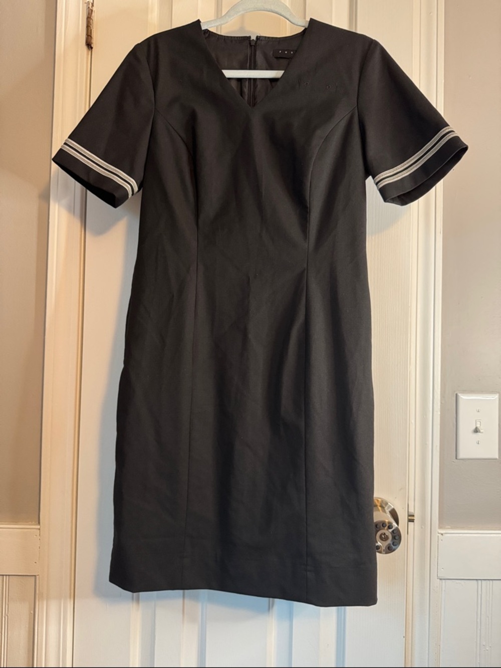 Classic Black Short-Sleeve Sheath Dress with Trim (19)
